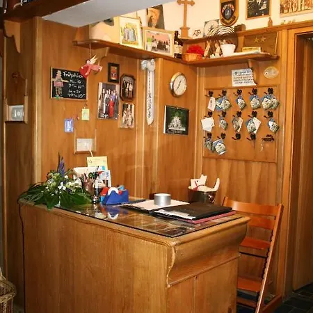 Hotel-gasthof Rose מלון 2*