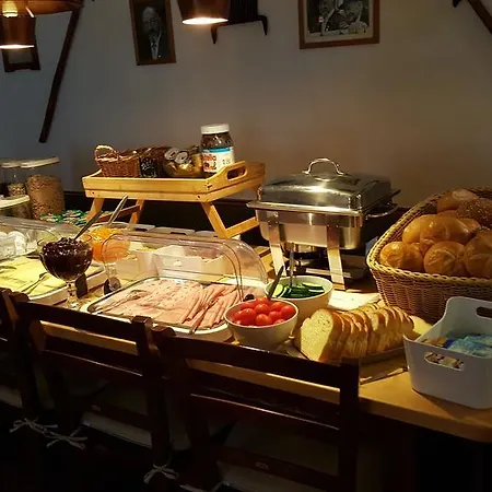 Hotel-gasthof Rose Szálloda Oberammergau